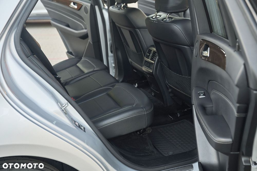 Mercedes-Benz ML 350 4Matic 7G-TRONIC - 23
