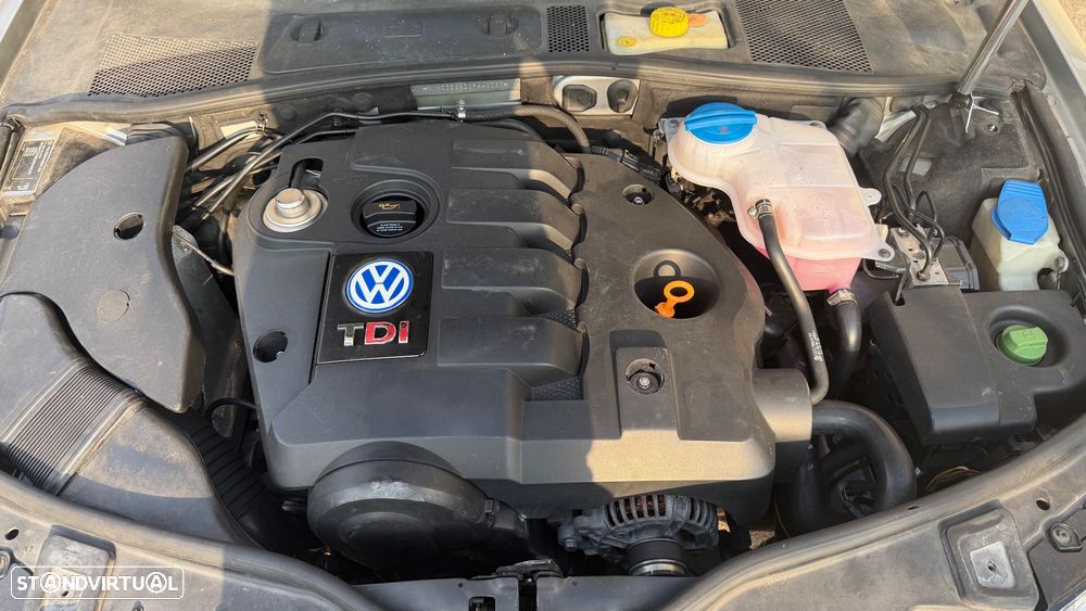 VW Passat 1.9 TDi Trendline - 13