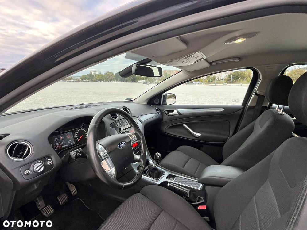 Ford Mondeo 2.0 TDCi Titanium - 16