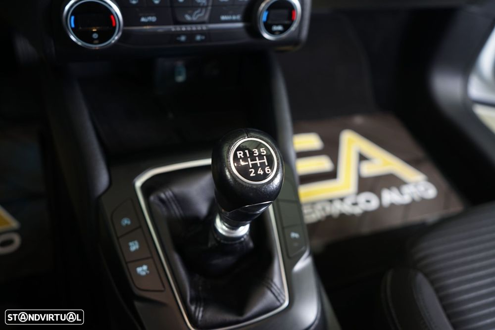 Ford Focus SW 1.5 TDCi EcoBlue Business - 27