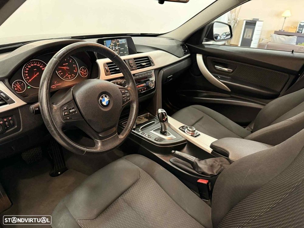 BMW 318 d Touring Auto - 11