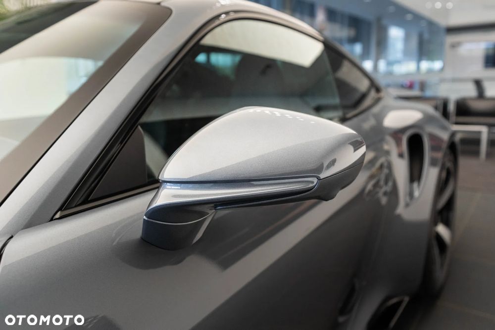 Porsche 911 Turbo S - 36