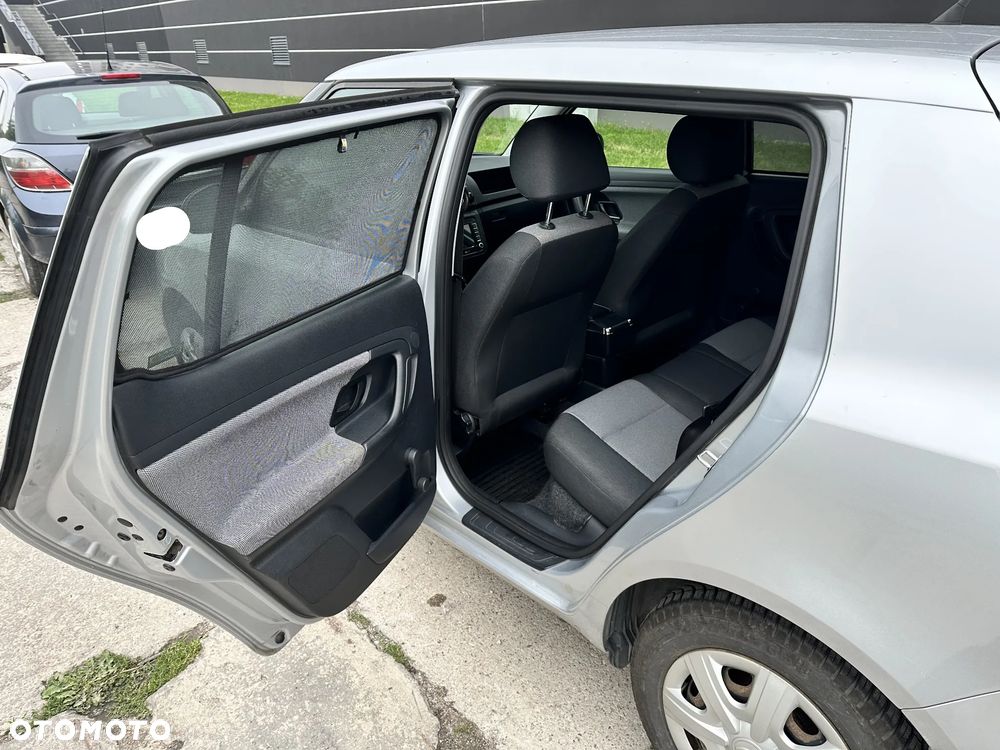Skoda Fabia 1.4 16V Active - 8