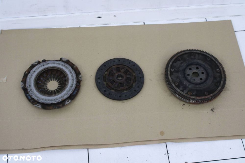 SPRZĘGŁO KOMPLETNE TARCZA DOCISK MAZDA 6 2.5 B - 6