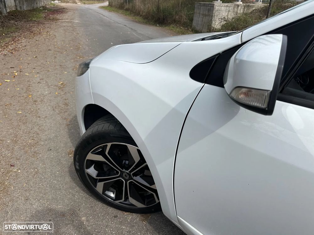 Renault Mégane Sport Tourer dCi 110 FAP EDC BOSE Edition - 17