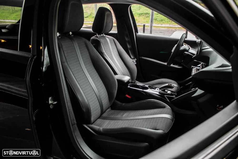 Peugeot e-208 Allure - 26