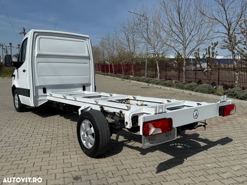 Mercedes-Benz Sprinter - 3