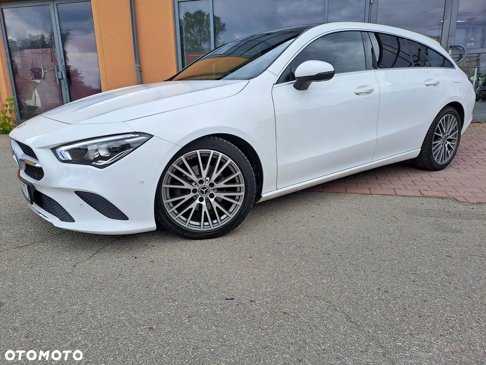 Mercedes-Benz CLA 180 Shooting Brake - 9