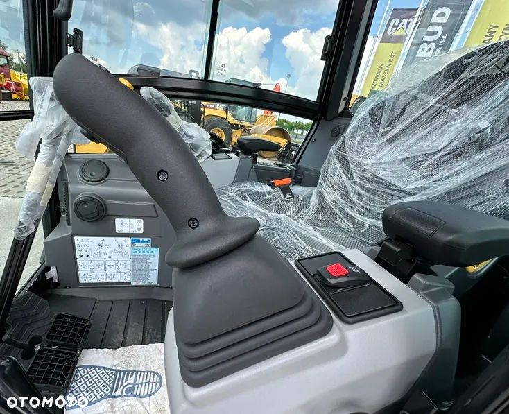 Caterpillar 301.8 GWARANCJA FABRYCZNA 3 LATA - 26