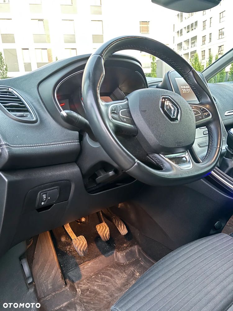 Renault Scenic - 15