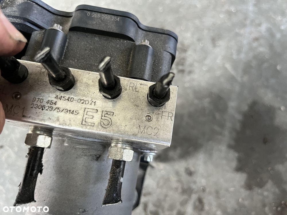 Pompa hamulcowa ABS Toyota Corolla E21 LIFT - 4