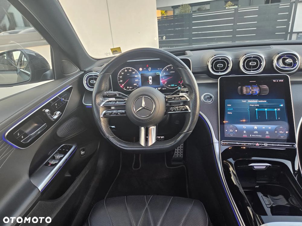 Mercedes-Benz Klasa C 300 mHEV 4-Matic AMG - 29