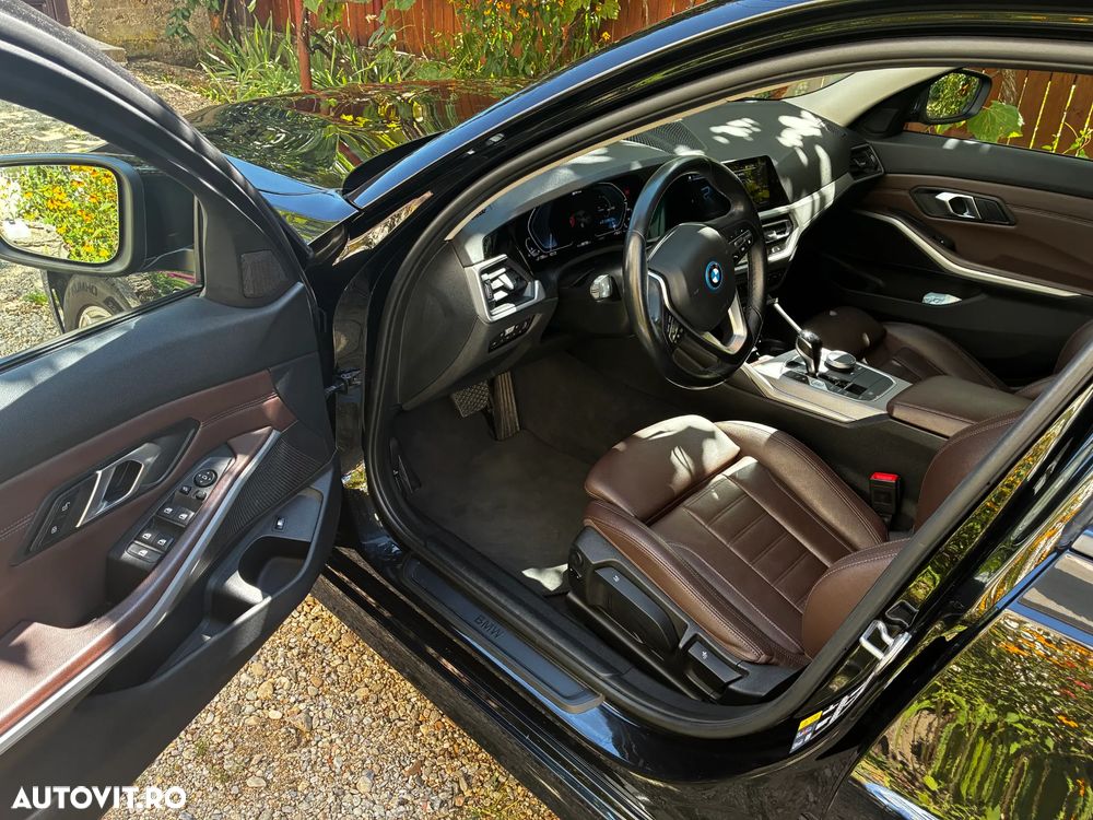 BMW Seria 3 320e Aut. Luxury Line - 3