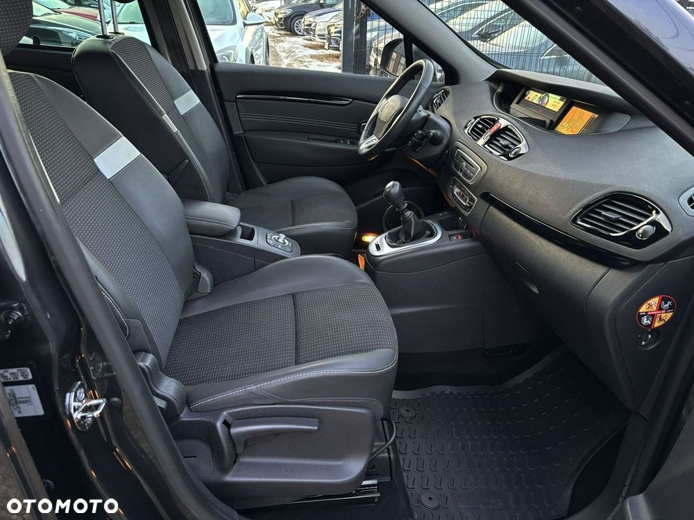 Renault Grand Scenic - 33