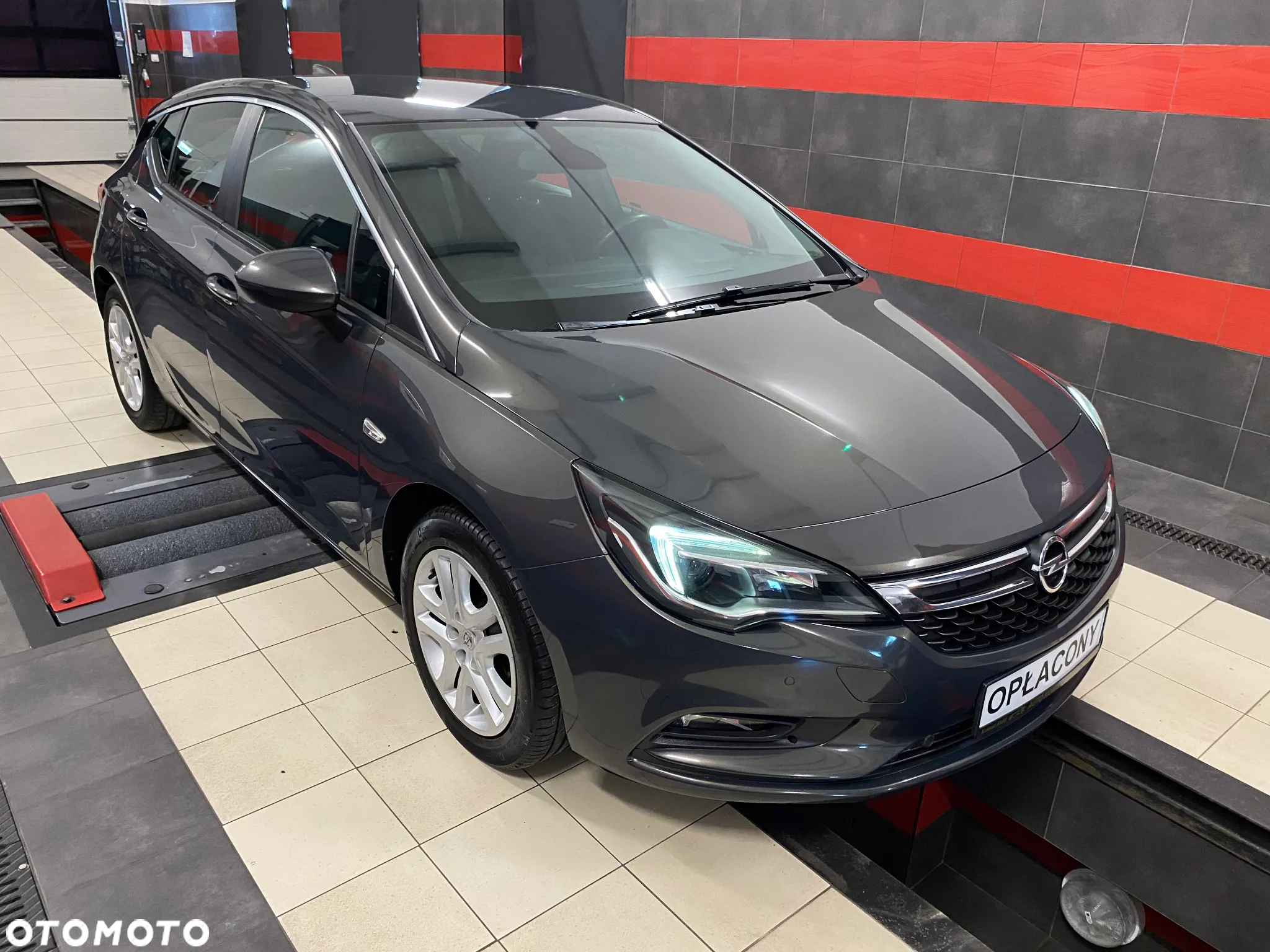 Opel Astra V 1.4 T Dynamic - 11