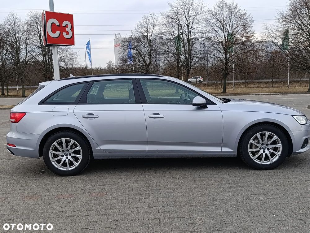 Audi A4 Avant 40 TDI S tronic - 12