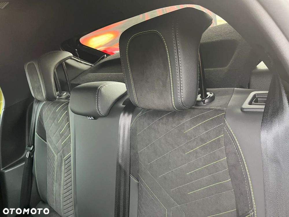 Peugeot 208 1.2 mHEV GT - 24