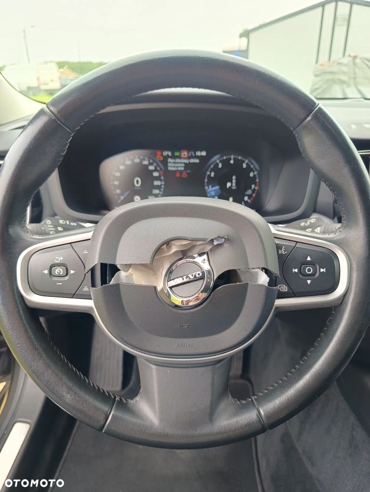 Volvo V60 B3 B Momentum - 19