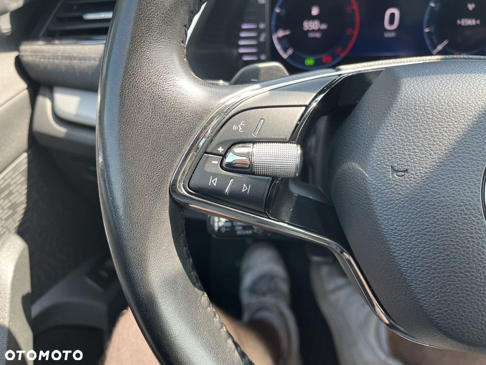 Skoda Octavia 2.0 TDI Style DSG - 28