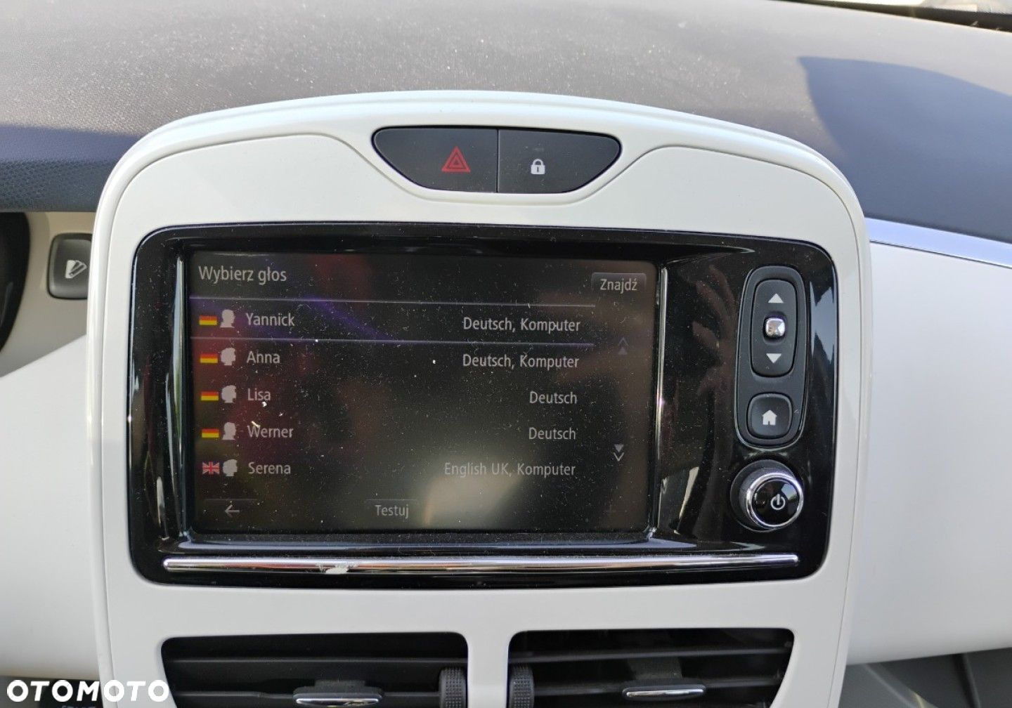 Renault Zoe - 15