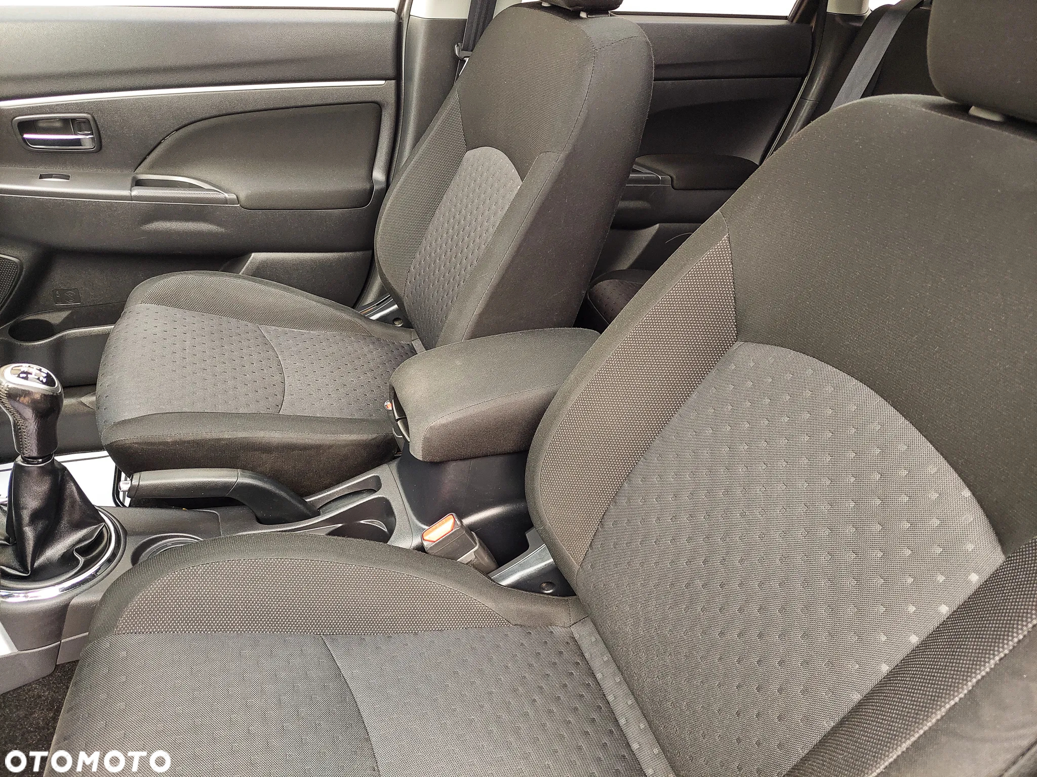 Mitsubishi ASX 1.6 Instyle - 36