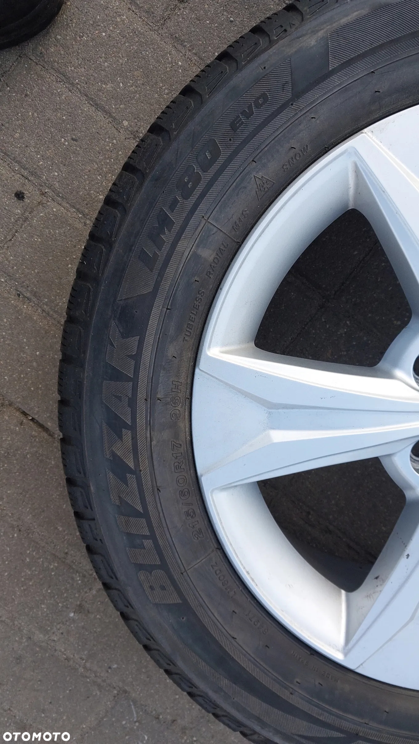Komplet kol zimowych Toyota Auris Corolla Chr OE PW457-10001 6.5" x 17" 5x114.3 ET 45 215/60r17 bridgestone - 5