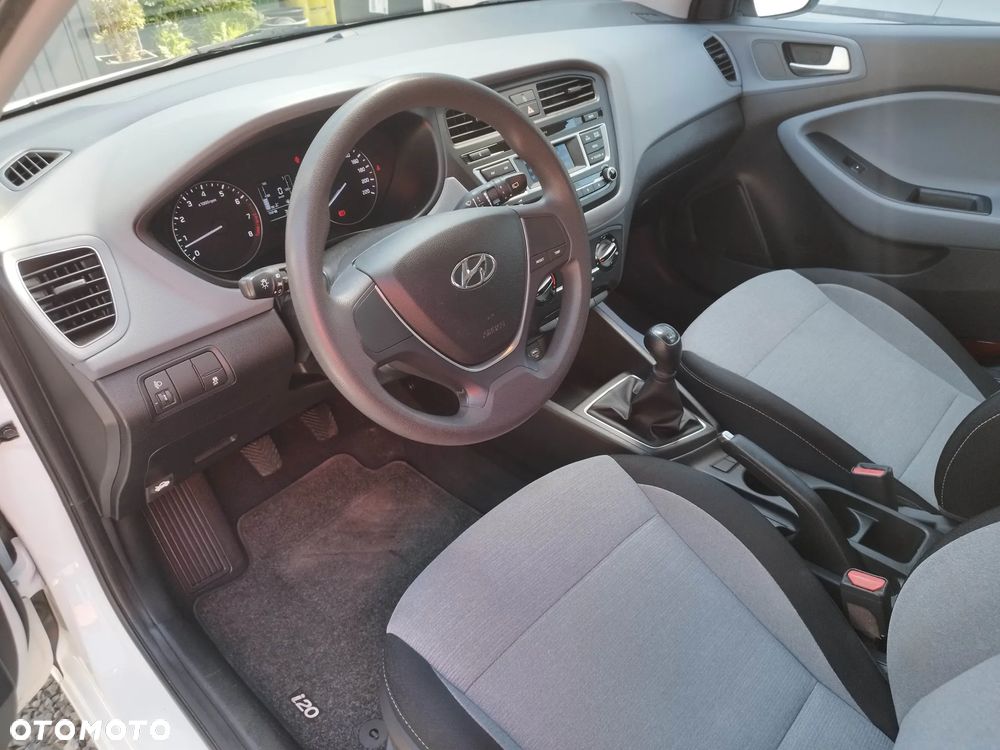 Hyundai i20 blue 1.2 Classic - 16
