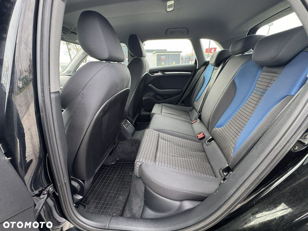 Audi A3 Sportback 1.6 TDI Sport S tronic - 30