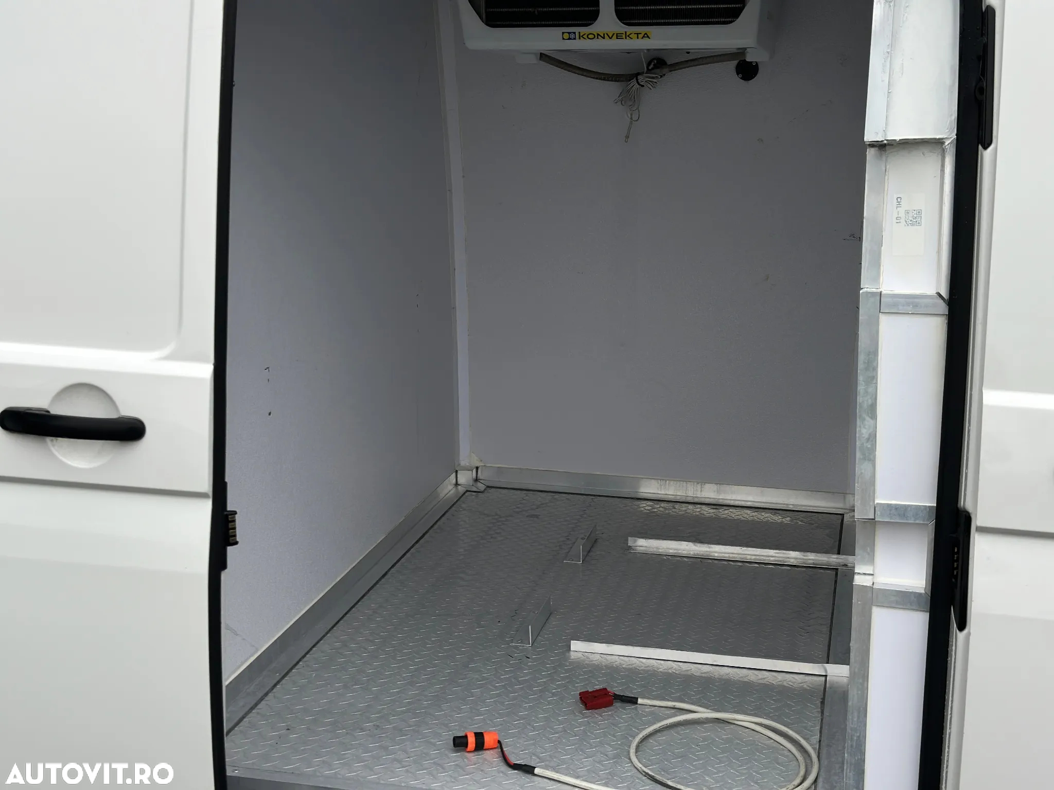 Volkswagen Transporter - 22