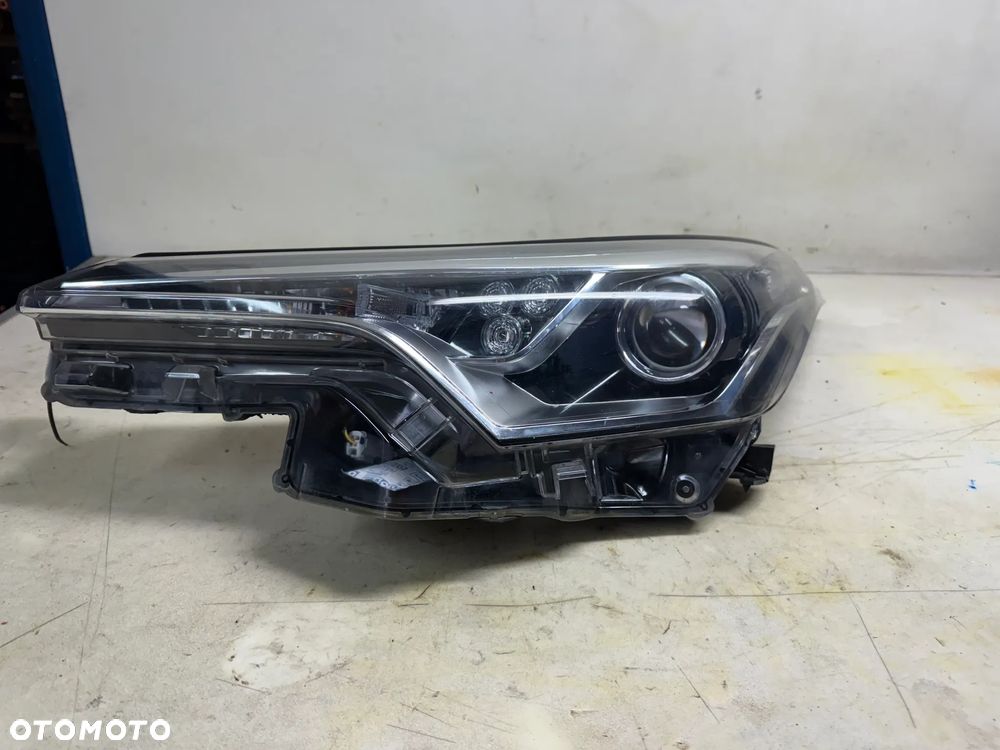 Lampa / reflektor Toyota CHR | CH-R 16-19' - lewy przód (ORYGINALNE) - 1