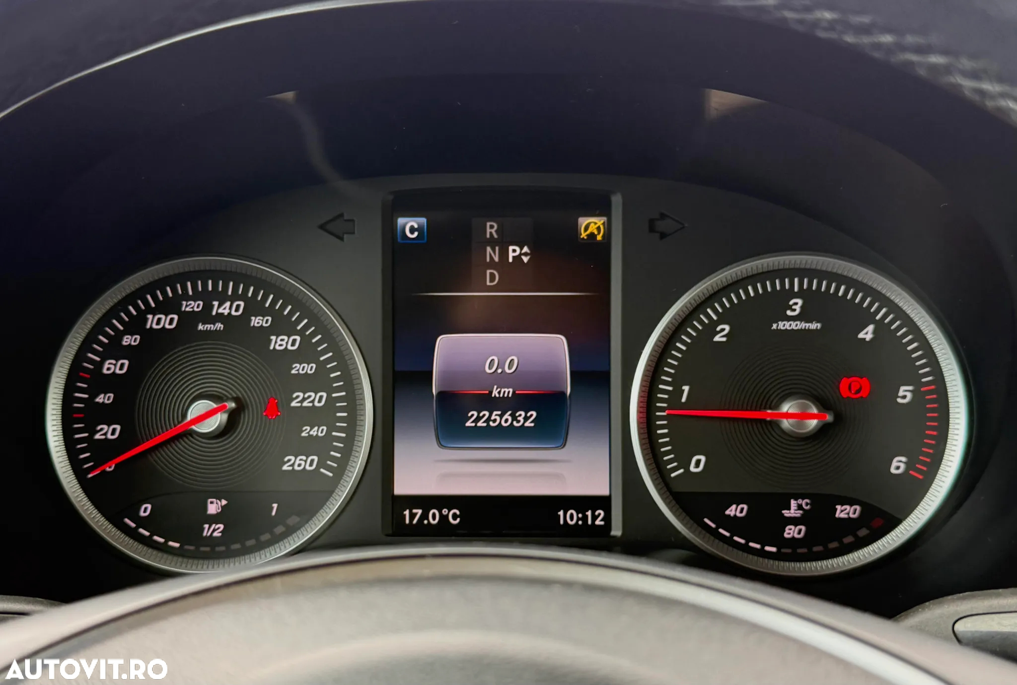Mercedes-Benz GLC 220 d 4MATIC - 9
