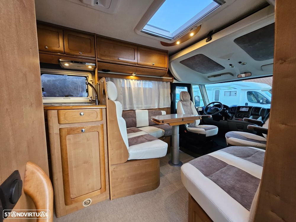 Rapido Le Randonneur 9097F CHASSI AL-KO Cama transversal + BASCULANTE - 15