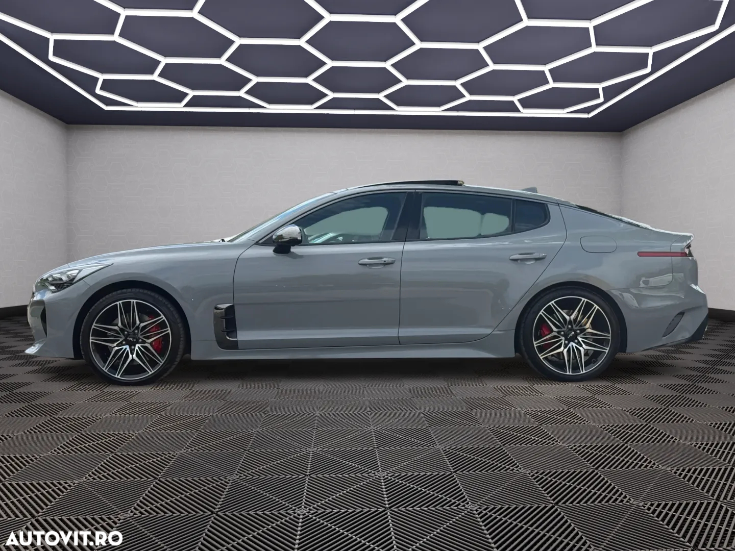 Kia Stinger 3.3 T-GDI AWD OPF GT - 17