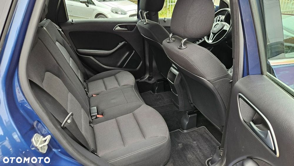 Mercedes-Benz Klasa B 180 BlueEFFICIENCY Edition Style - 18