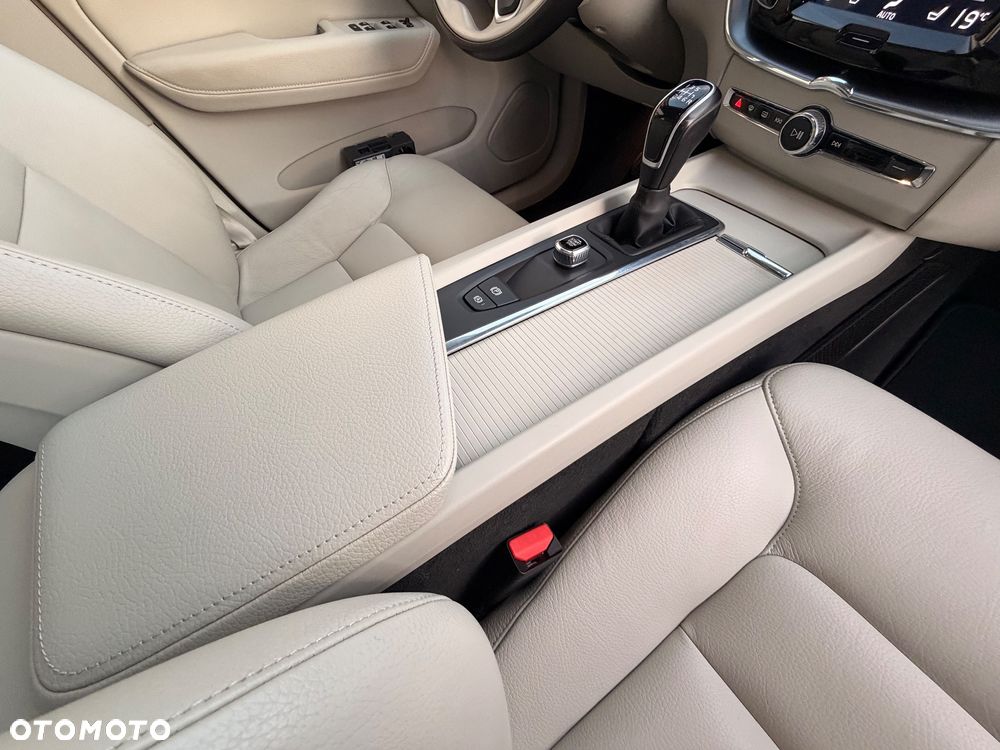 Volvo XC 60 D3 Linje Inscription - 32