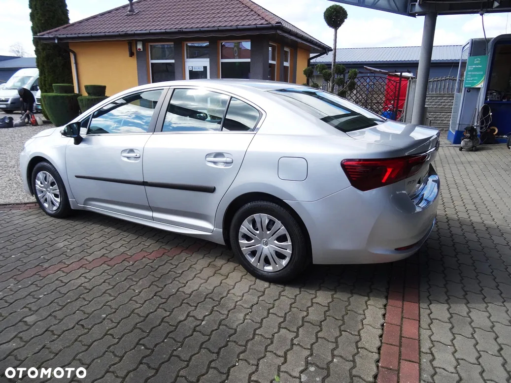 Toyota Avensis 1.6 D-4D Active - 8