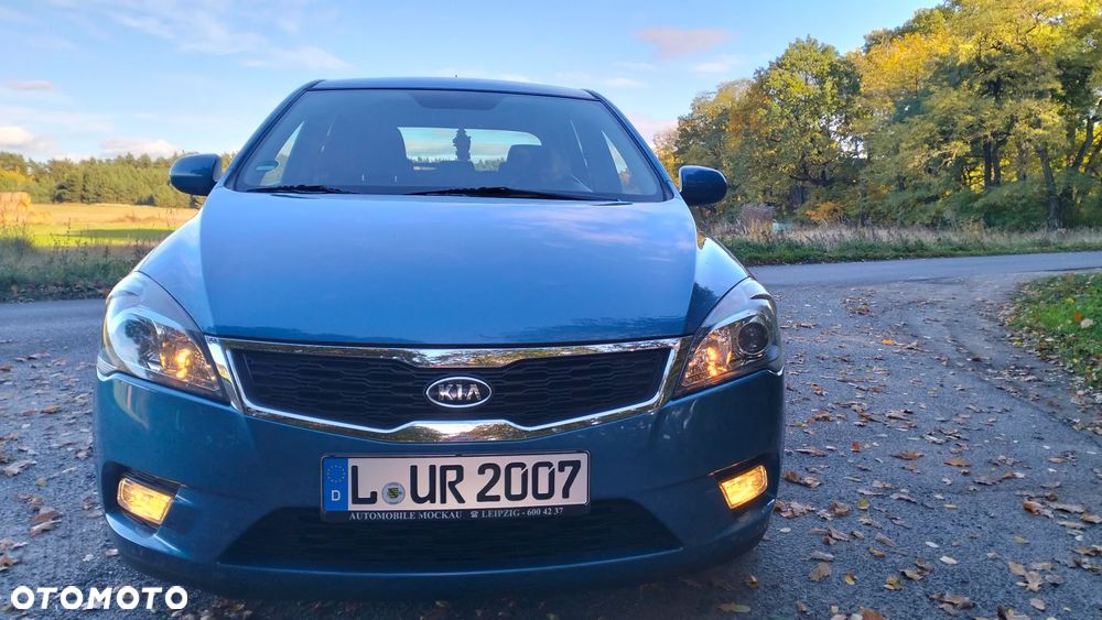 Kia Ceed - 13