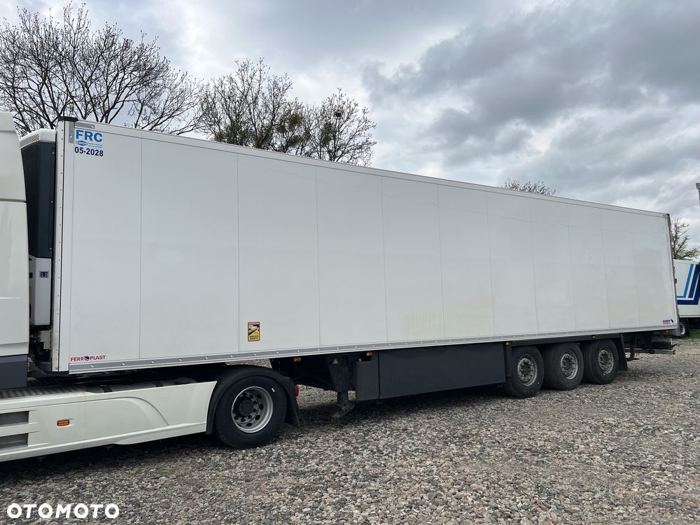 Schmitz Cargobull SKO - 2