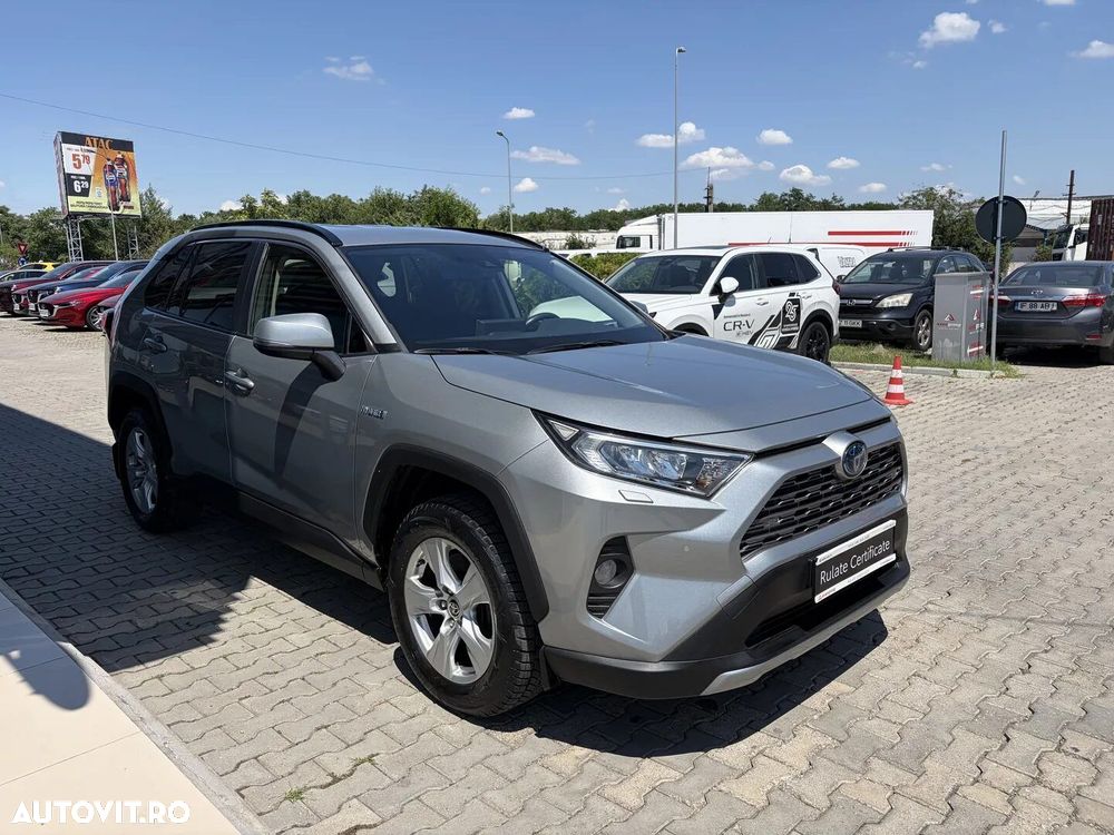 Toyota RAV4 - 8