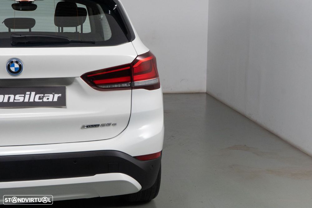 BMW X1 25 e xDrive Corporate Edition - 23