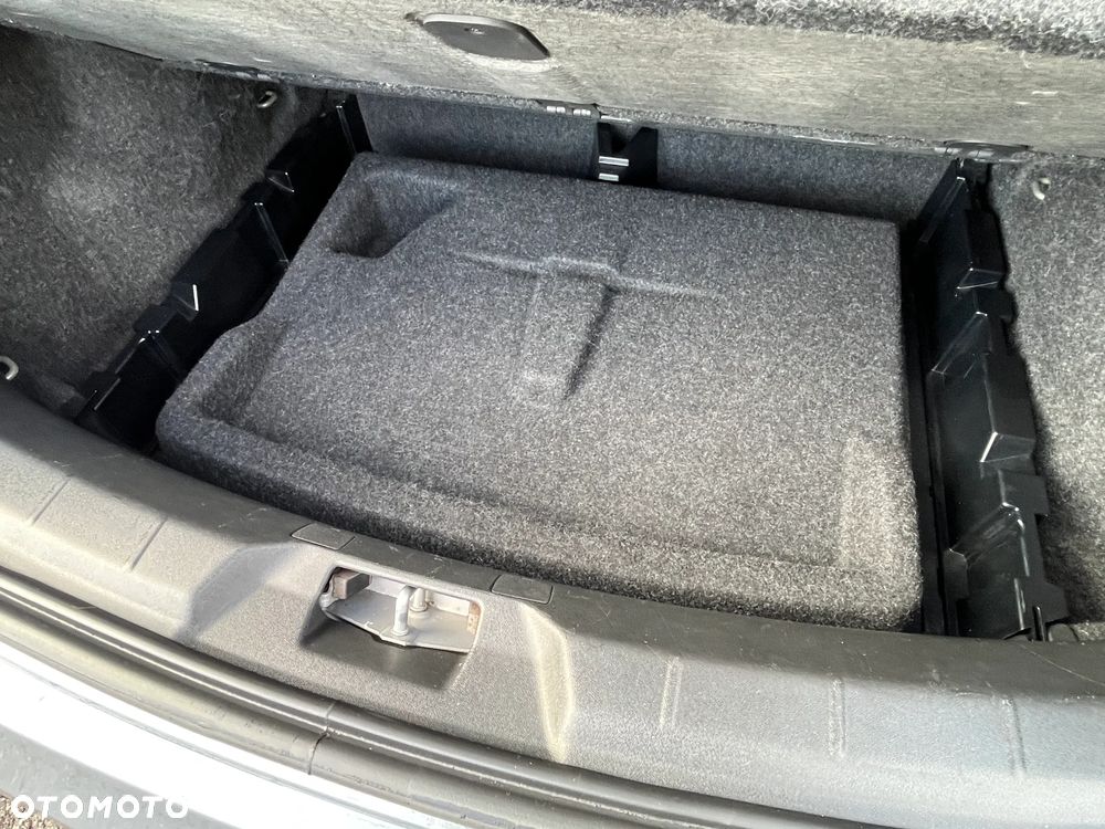 Volvo V40 T3 Drive-E Inscription - 38