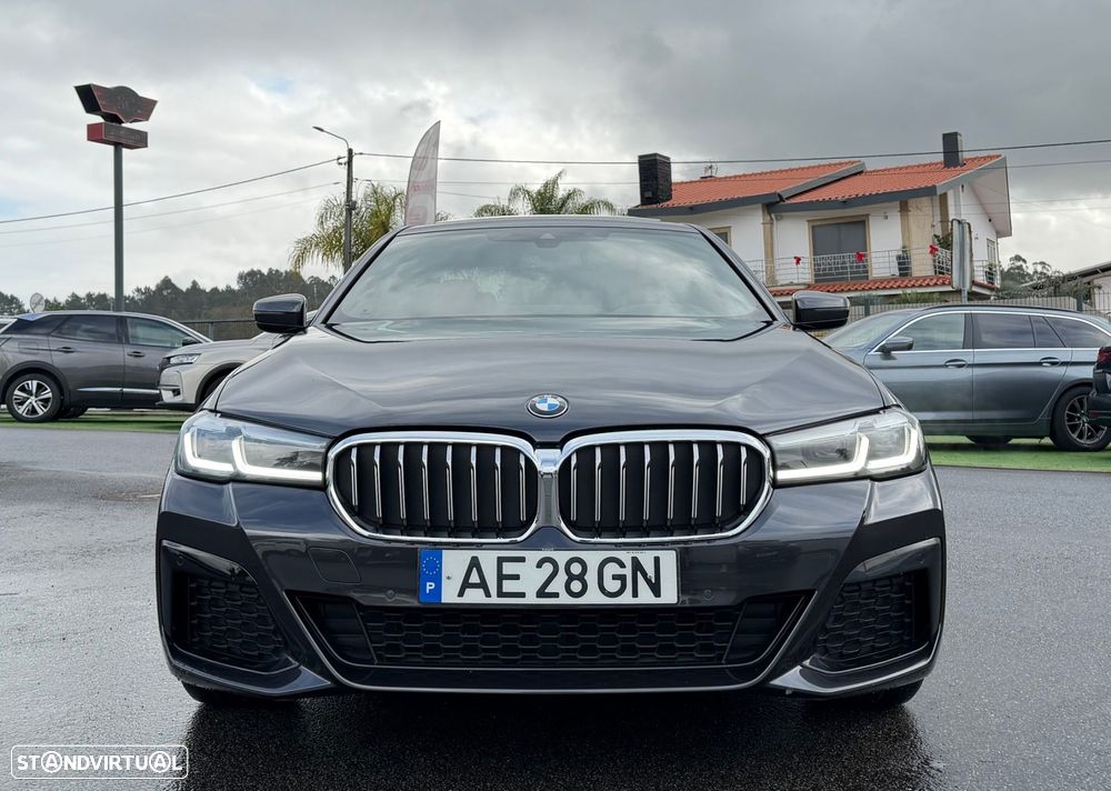 BMW 530 e Pack M - 13