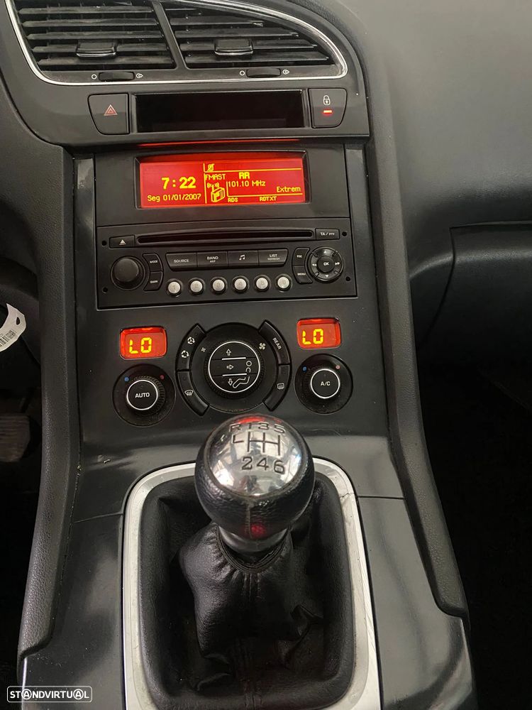 Peugeot 5008 1.6 HDi Premium - 12