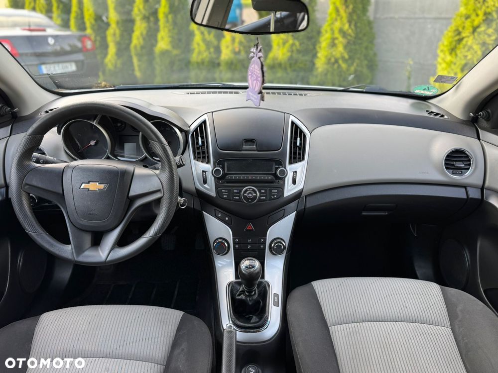 Chevrolet Cruze - 21