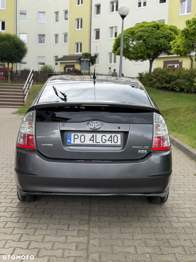 Toyota Prius 1.5 VVT-i Prestige - 11