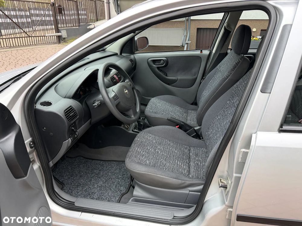 Opel Corsa 1.2 16V - 23