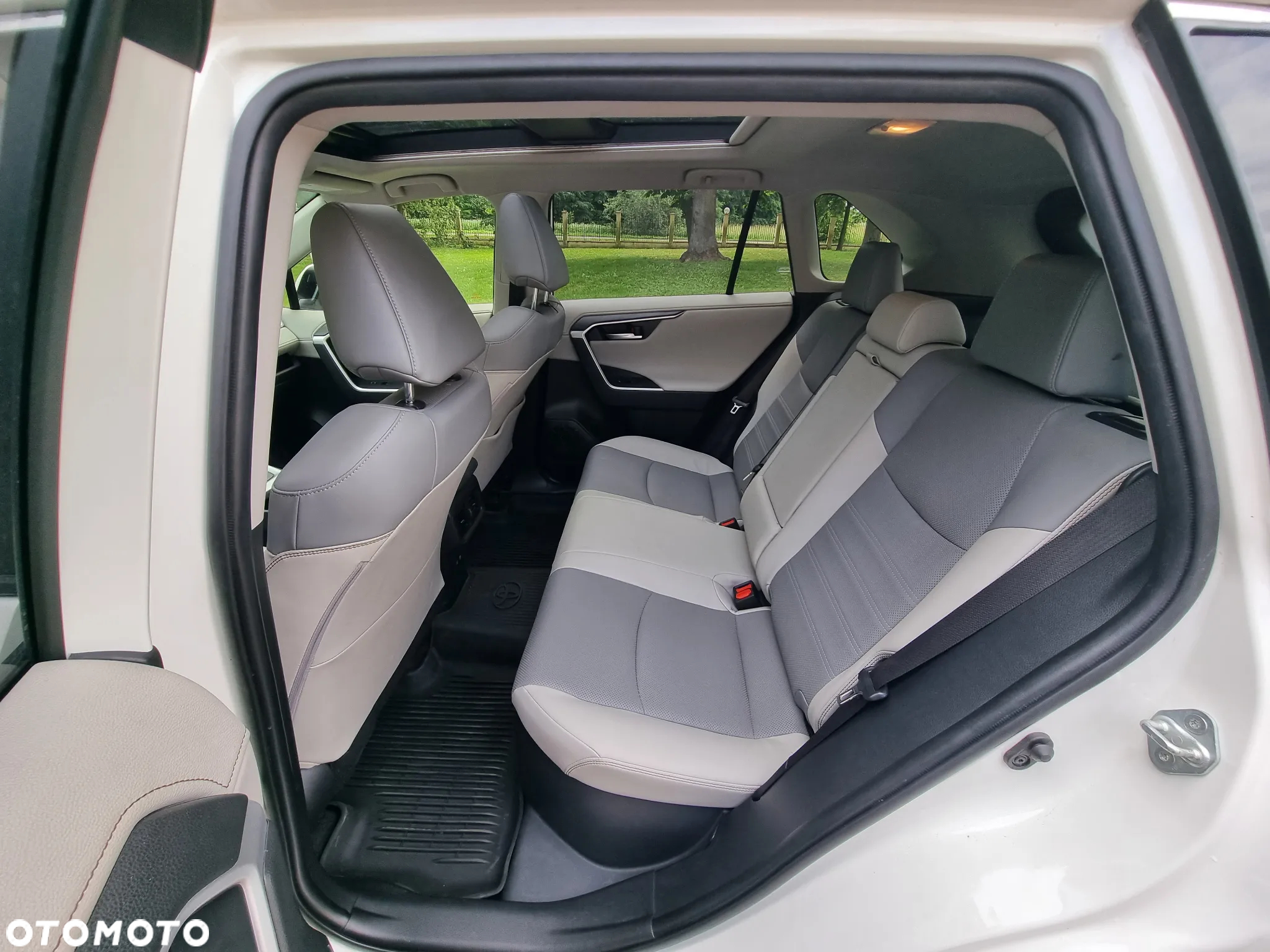 Toyota RAV4 - 29