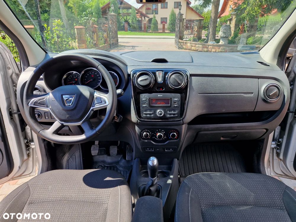 Dacia Lodgy 1.6 SCe Laureate S&S - 17