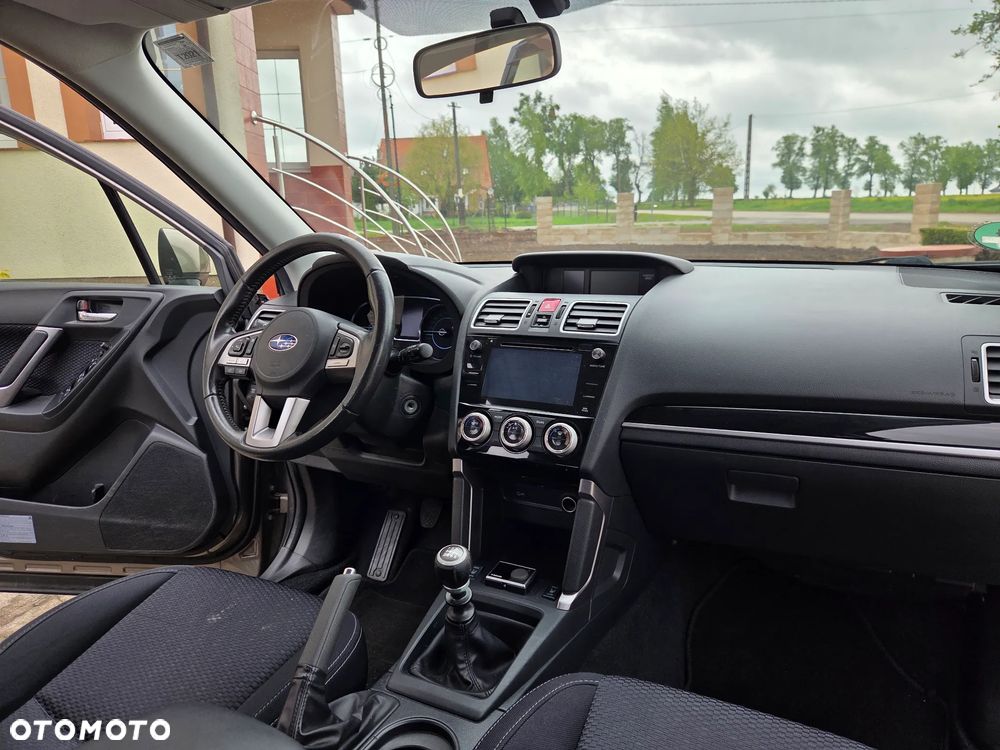 Subaru Forester 2.0D Trend - 9