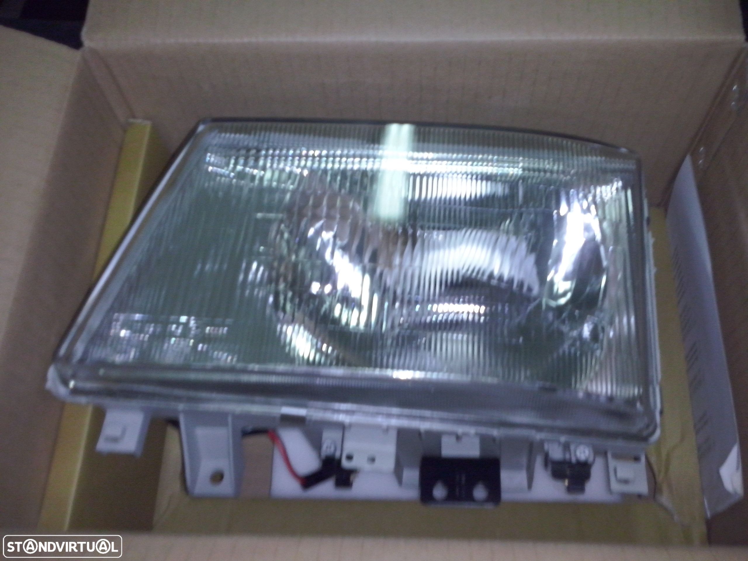 Faróis / Ópticas da frente Mitsubishi Canter Fuso 2005 -NOVOS - 1